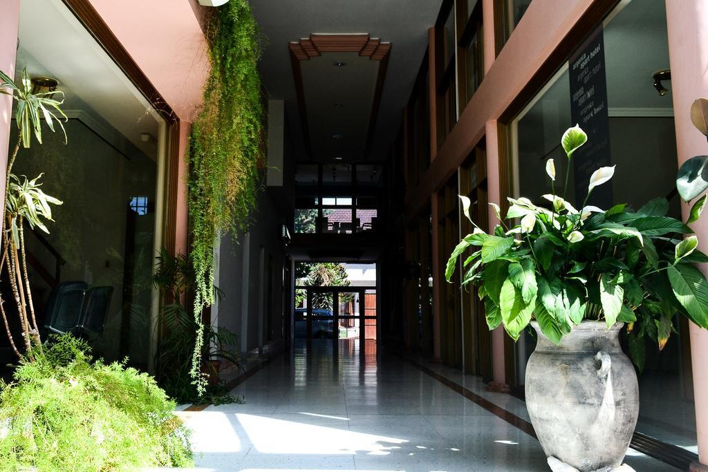 Argenta Apart Hotel Trelew Esterno foto